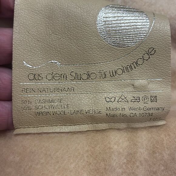 Zoeppritz Cashmere 50% cashmere/50% virgin wool plaid blanket 42x60 inches - Picture 5 of 6